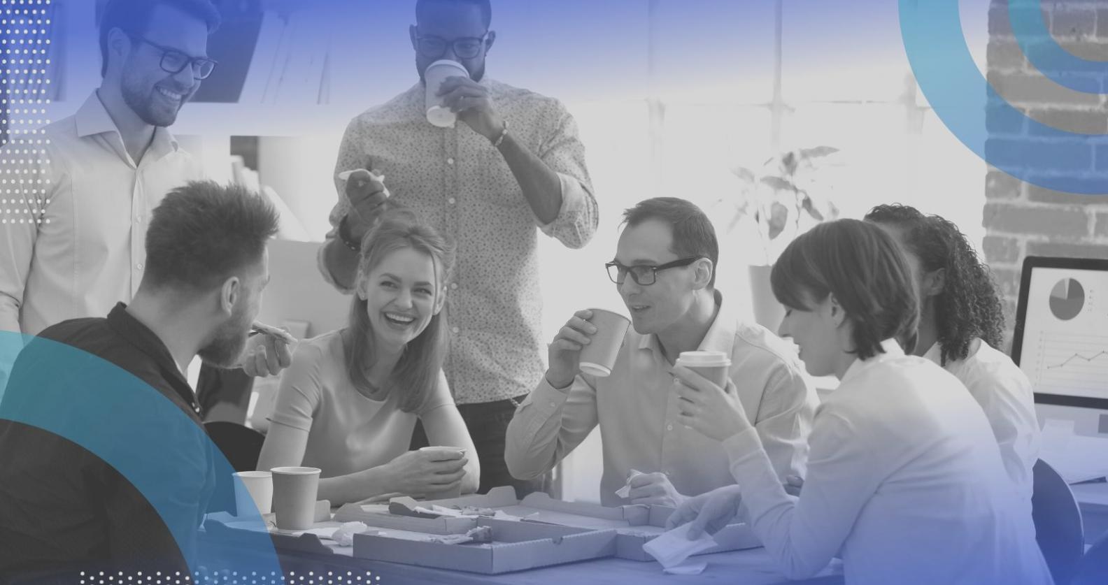 Ομάδα συμμετεχόντων σε διαδικτυακό σεμινάριο